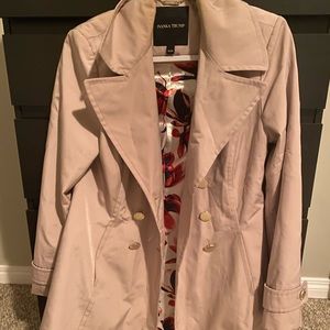 Ivanka Trump light trench coat